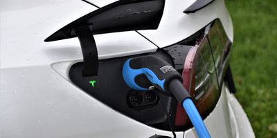 How to hide supercapacitors in electric vehicles