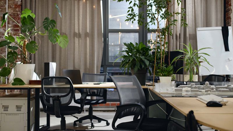 Multi-Parameter Indoor Air Quality Measurement with Sensirion SEN6x