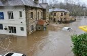 Improving predictions of flood severity, place and time with AI
