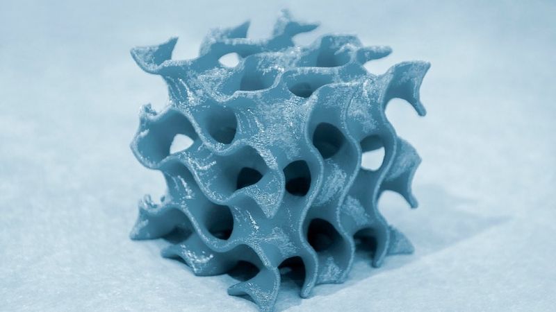 With an excellent strength-to-density ratio, the gyroid infill can also be among the fastest to 3D print.