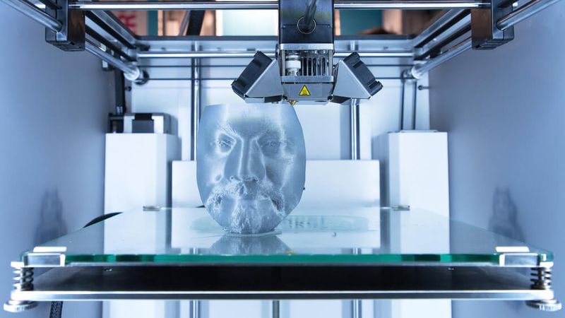 How to clean 3D printer bed surfaces? Chemicals and tools both help