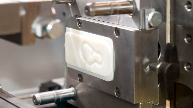 3D printed mold inserts can fit into traditional injection molding machines