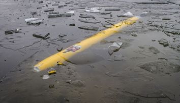 On an icy mission: DFKI researchers test extraterrestrial under-ice navigation in northern Swedish National Park