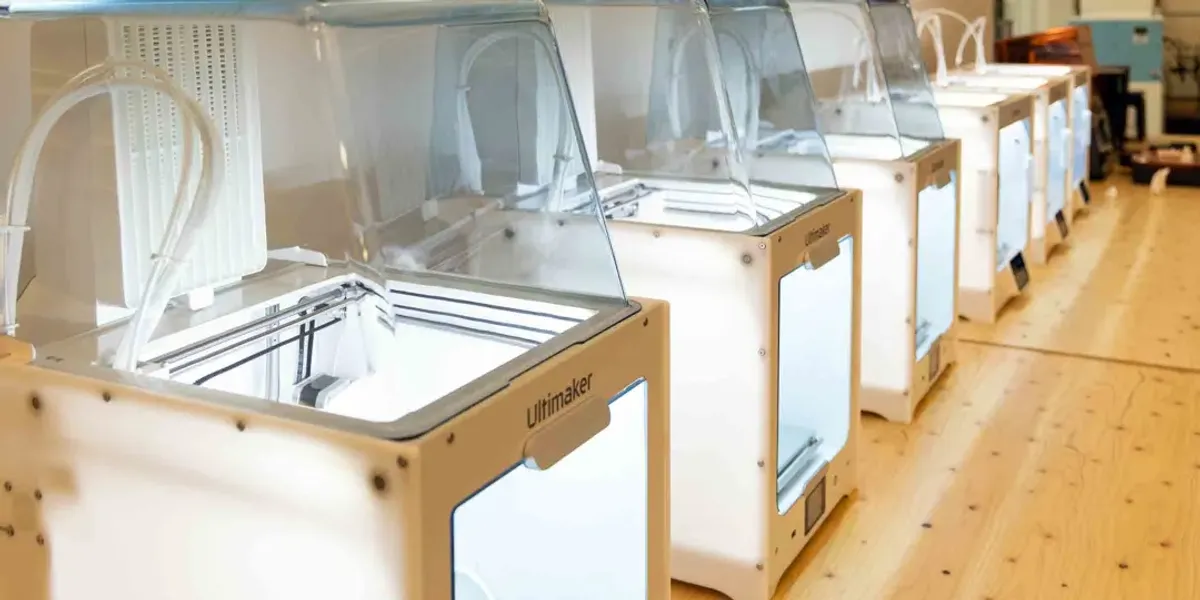 University of Tokyo lab with Ultimaker 2+ Connect and Ultimaker S3 printers