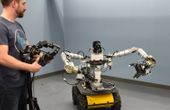 The benefits of a dual-arm robotic system