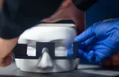 AI and holography bring 3D augmented reality to regular glasses
