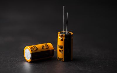 Capacitor Polarity: Ensuring Proper Orientation for Optimal Performance