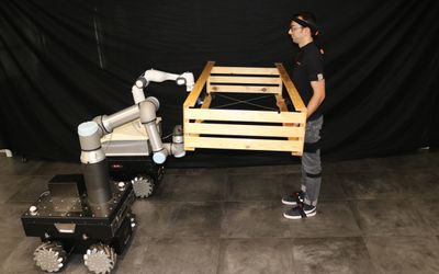 IIT Develops Adaptive Collaborative Interface for Safe Human-Robot Interaction with Xsens motion capture