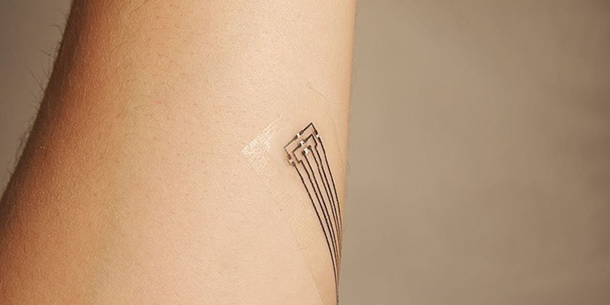 The ultrathin tattoos can be applied and removed easily with water, similar to deorative, temporary tattoos.