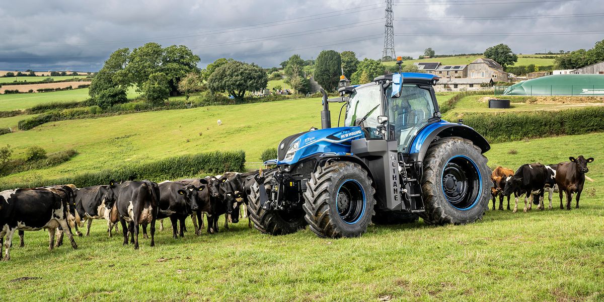 The New Holland T7 Methane Power LNG tractor can run on “better-than-zero-carbon” biofuel – liquefied fugitive methane captured and converted from slurry lagoons that hold livestock manure. (CNH Industrial)