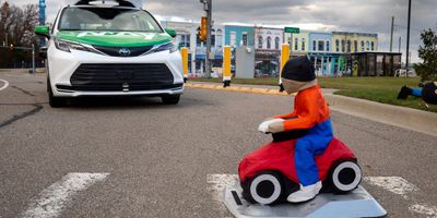 Automated shuttle planned for Detroit starts safety testing at Mcity