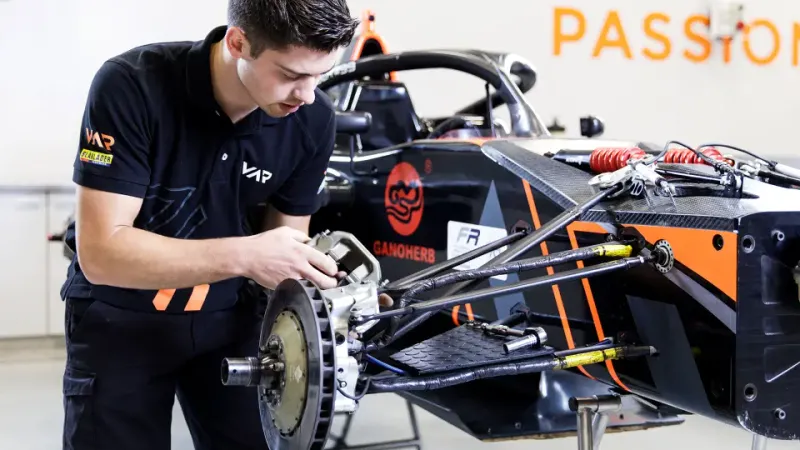 Van Amersfoort Racing: 3D printing when every second counts