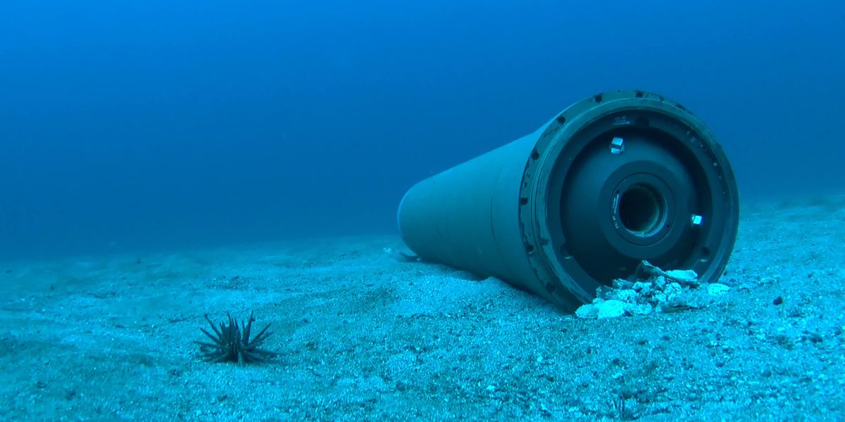 Image of unexploded ordnance (UXO) on sea floor.