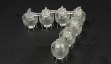 Robots made of linked particle chains