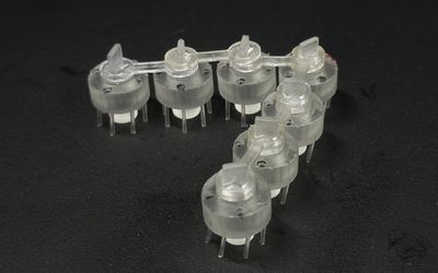 Robots made of linked particle chains