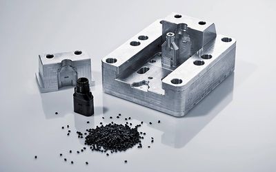 Plastic Injection Molding Surface Finish Options: Making the Right Choice
