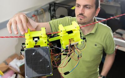 Slothbot takes a leisurely approach to environmental monitoring