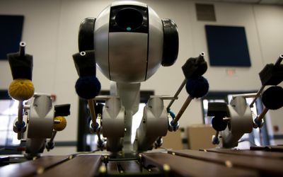 Robot Uses Deep Learning and Big Data to Write and Play Its Own Music