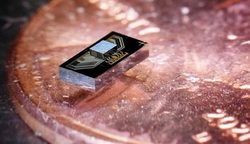 Electronic-Photonic Chip Sandwich Pushes Boundaries of Computing and Data Transmission Efficiency