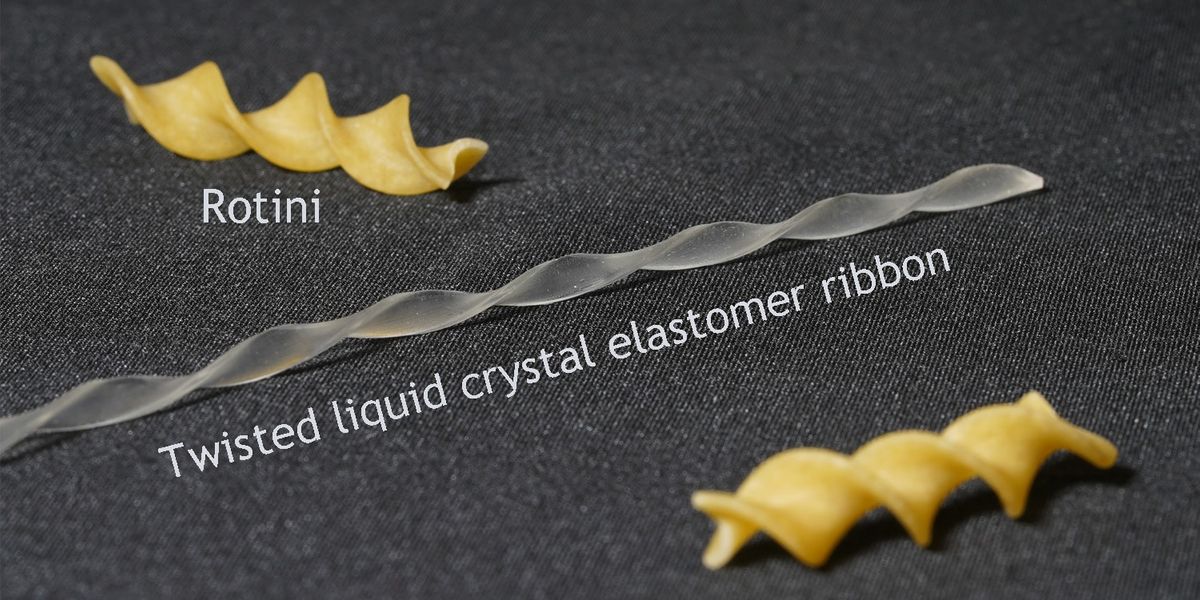 Twisted Soft Robots Navigate Mazes Without Human Or Computer Guidance