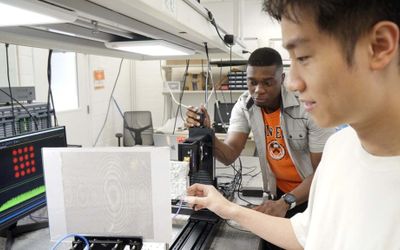 Researchers send a wireless curveball to deliver massive amounts of data