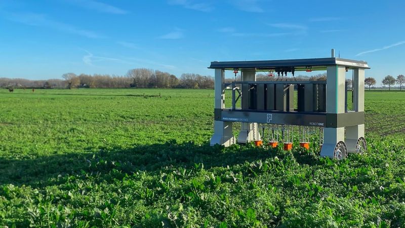 No pesticides and herbicides anymore needed thanks to Pixelfarming Robotics and its robot » Robot One «.