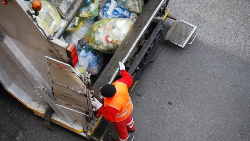 Making Garbage Management Operations Smarter