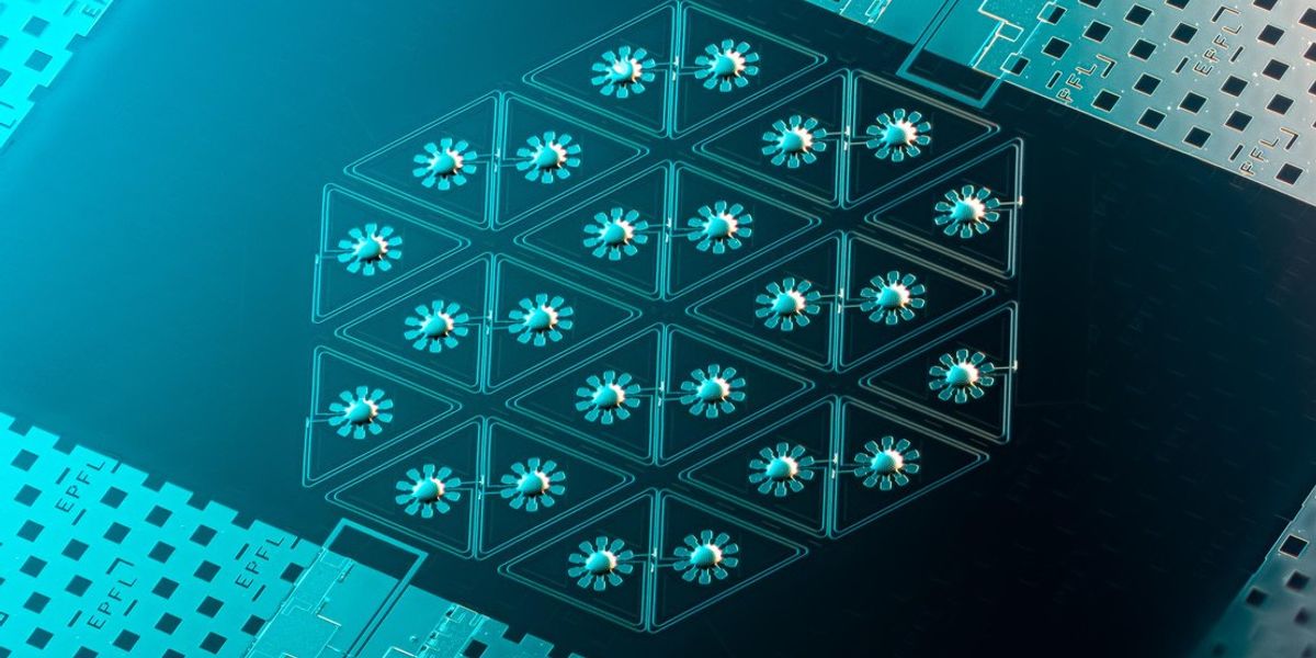 A superconducting circuit optomechanical graphene lattice. Credit: Andrea Bancora (EPFL)