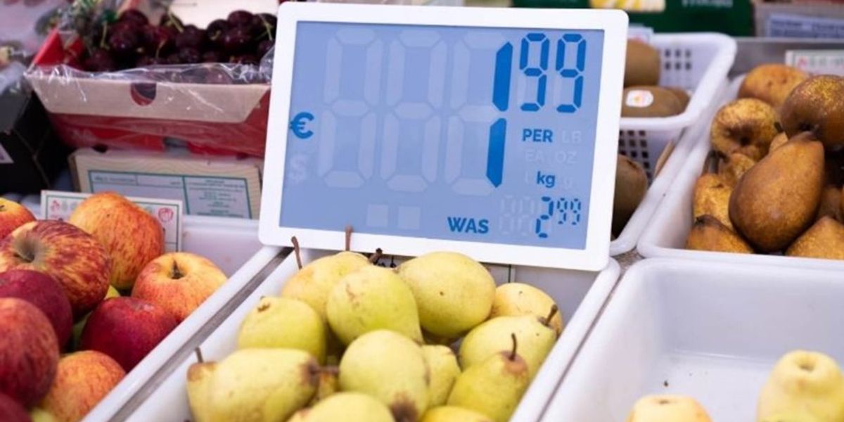 Printed ultra low-power display for use in retail