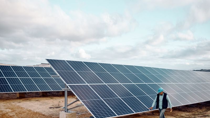 Engineering Expert Outdoor Solar Panel Inspection