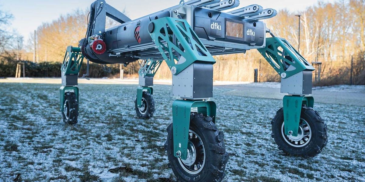 The strawberry-picking robot that DFKI is currently developing and is now presenting to the public for the first time is designed to be small, flexible and inexpensive. 