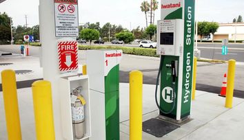 Making hydrogen fuel cells 'less precious'