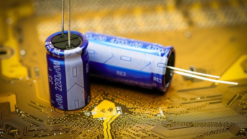 Electronic Capacitor on a PCB