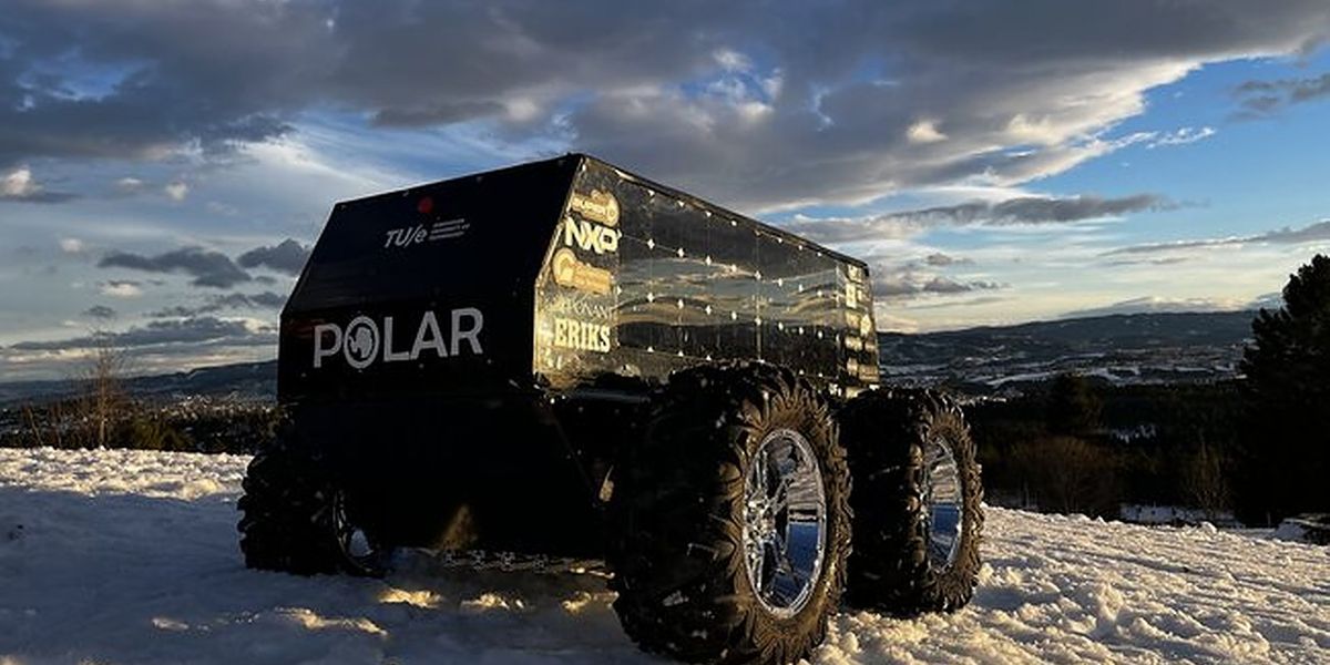 Team POLAR's rover Ice Cube in the Norwegian snow. Photo: Laurenz Edelmann, team POLAR