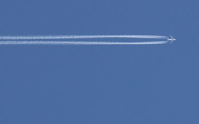 Changing flight altitudes avoids the formation of climate-damaging contrails