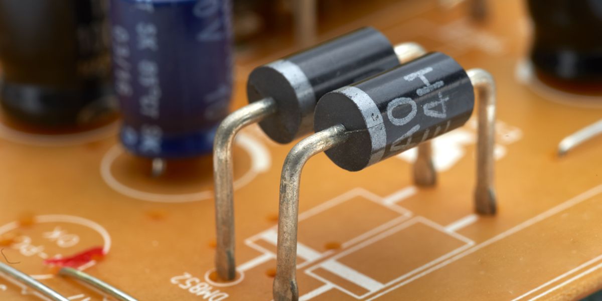 Forward Bias, Reverse Bias and their effects on Diodes