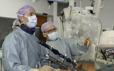 First in Europe: new heart valve via groin offers hope for patients without alternatives