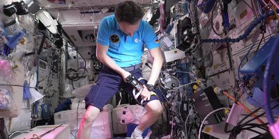 Matthias Maurer conducting the Bioprint FirstAid Experiment. Credit: NASA/ESA