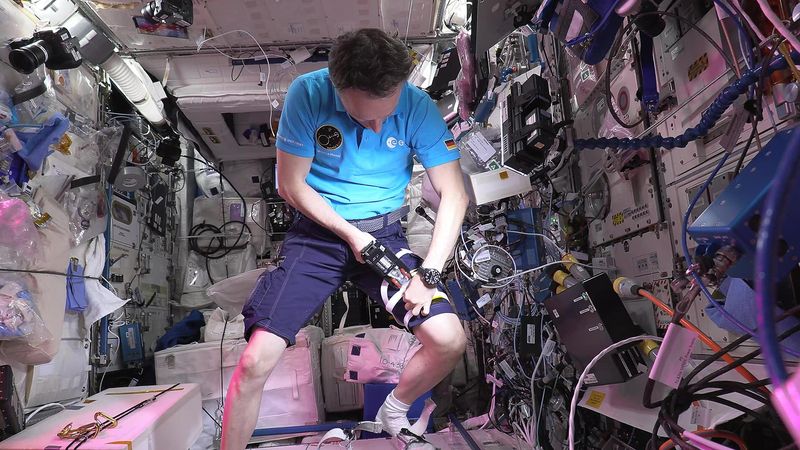 Matthias Maurer conducting the Bioprint FirstAid Experiment. Credit: NASA/ESA