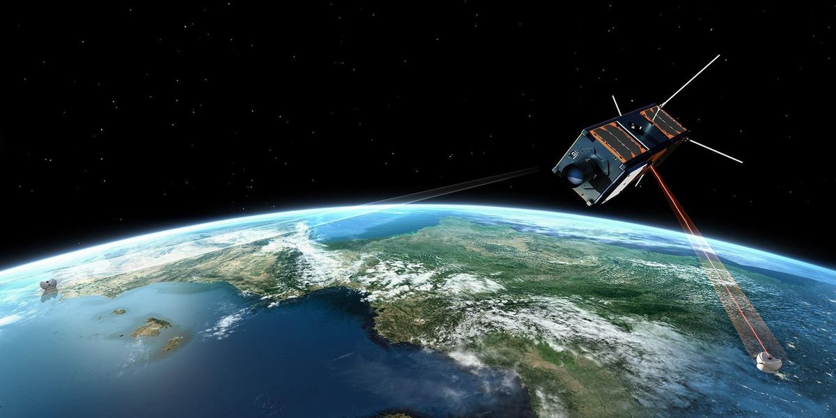 The PIXL-1 small satellite can acquire images of the Earth with a high-resolution camera and send them to the Optical Ground Station Oberpfaffenhofen with the CubeLCT via a laser link. Credit: DLR (CC BY-NC-ND 3.0)