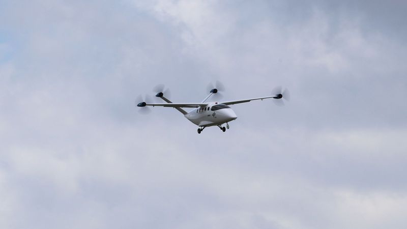 HyBird is currently a high-wing aircraft with a large propeller at each wingtip and at both tips of the V-tail. The initial concept has now evolved into a remotely piloted, instrumented experimental vehicle with a maximum weight of 25 kilograms. Credit: DLR (CC BY-NC-ND 3.0)