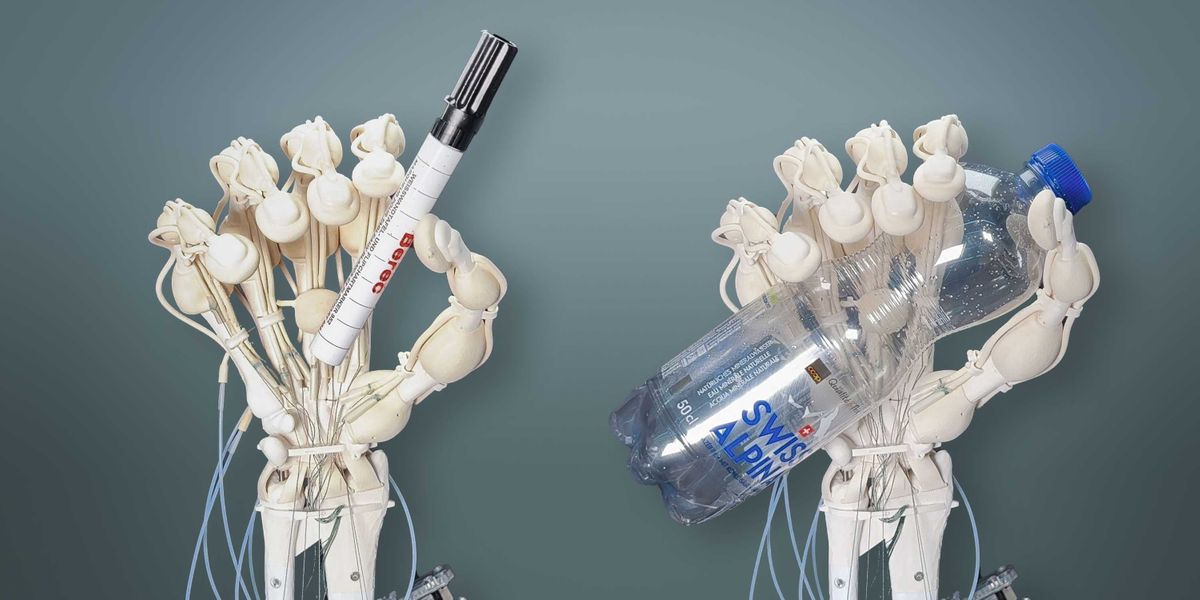 3D printed in one go: A robotic hand made of varyingly rigid and elastic polymers. (Photograph: ETH Zurich/Thomas Buchner)