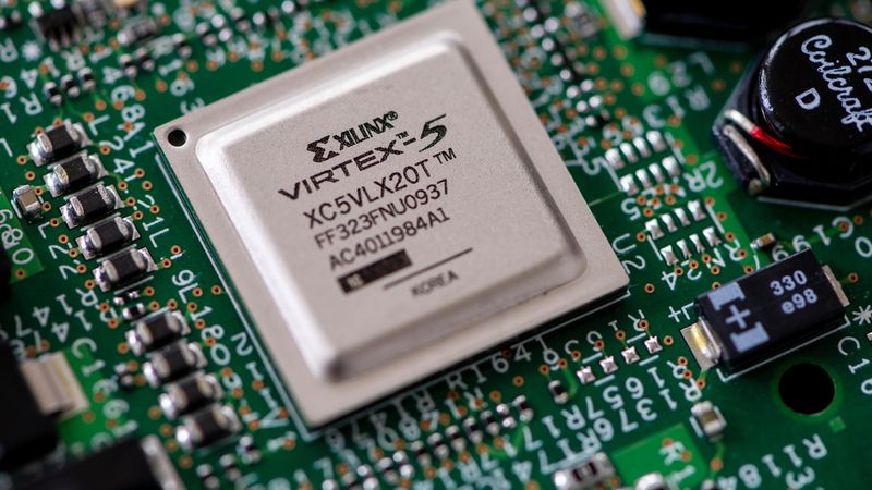 Fully Depleted Silicon on Insulator (FDSOI) Theory, Design and Applications for Modern Engineers