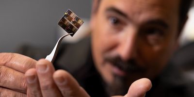 Itai Cohen, professor of physics, in his lab in the Physical Sciences Building. Jason Koski/Cornell University