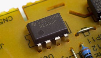 555 Timer Circuit: Theory and Practice for Modern Engineers