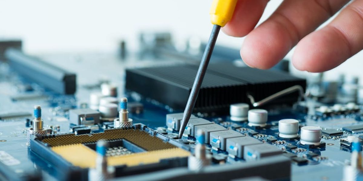 The Ultimate Guide to PCB Materials: Choosing the Best Fit for Your Electronics Project