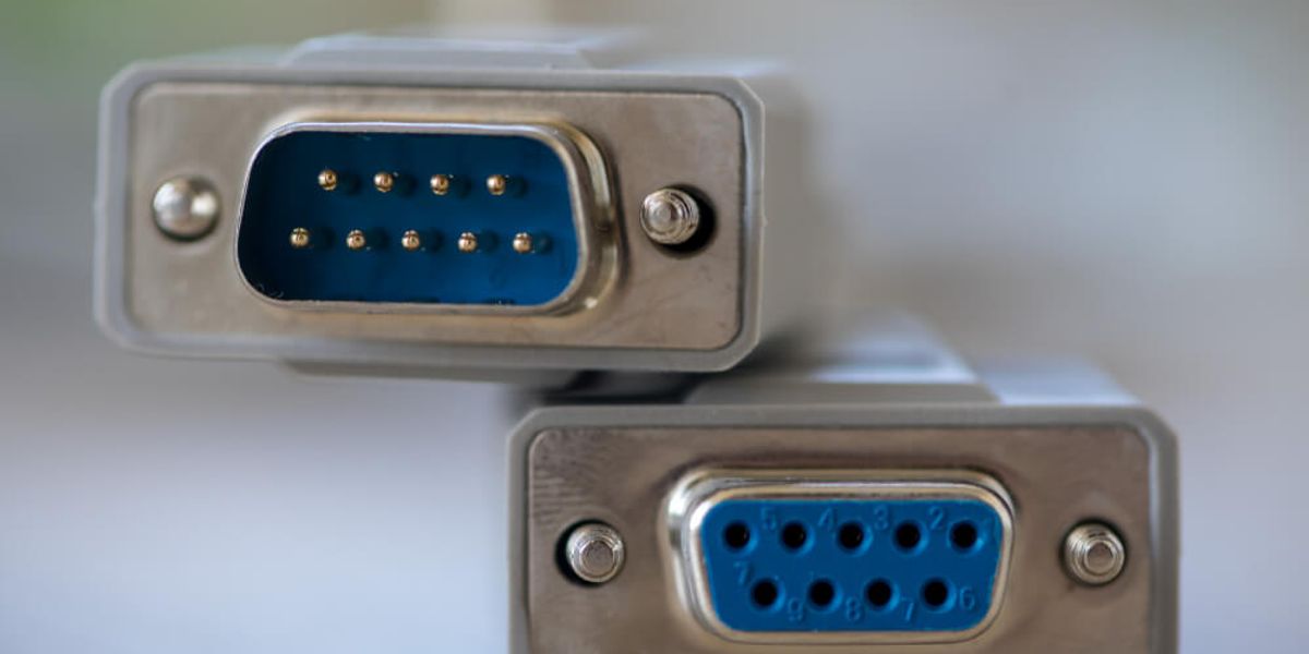 A pair of serial connectors