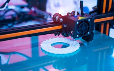 PLA Not Sticking to Print Bed: 9 Fixes and Causes