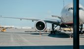 Reducing the noise emission from an aircraft engine at its source