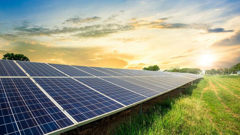 Solar energy, which is both abundant and free, is poised to become the world’s leading power source by 2050. © iStock